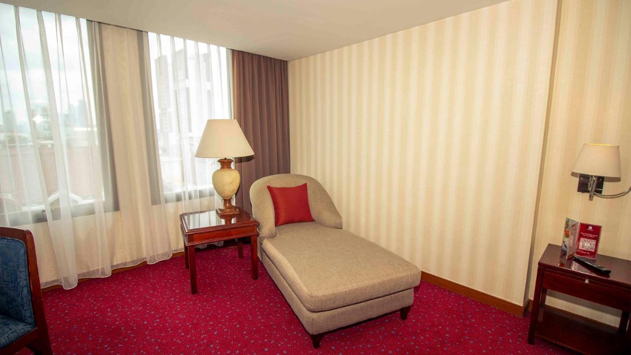 Redtop Hotel & Convention Center Jakarta Extérieur photo