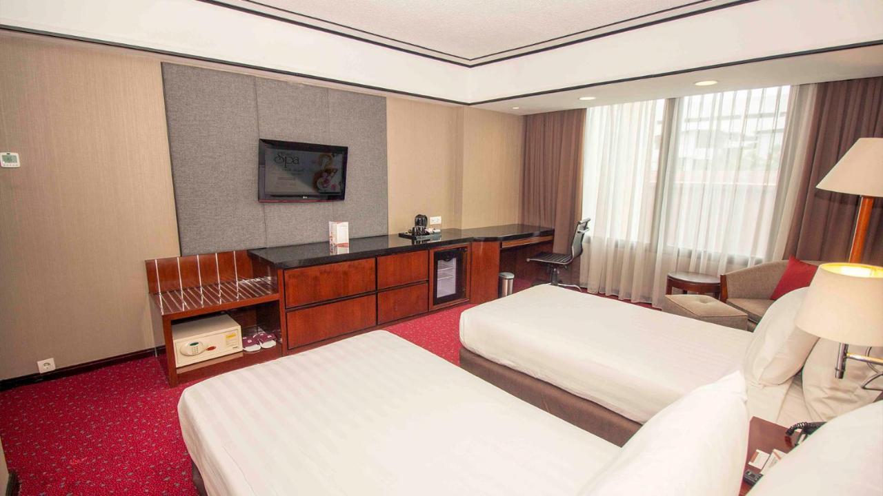 Redtop Hotel & Convention Center Jakarta Extérieur photo